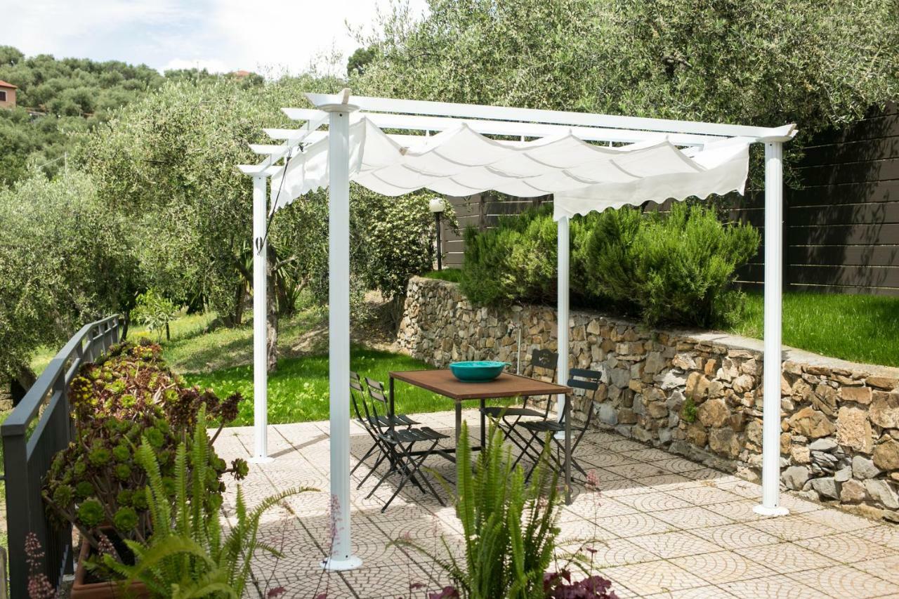 Agriturismo Oltrealmare Civezza Eksteriør billede