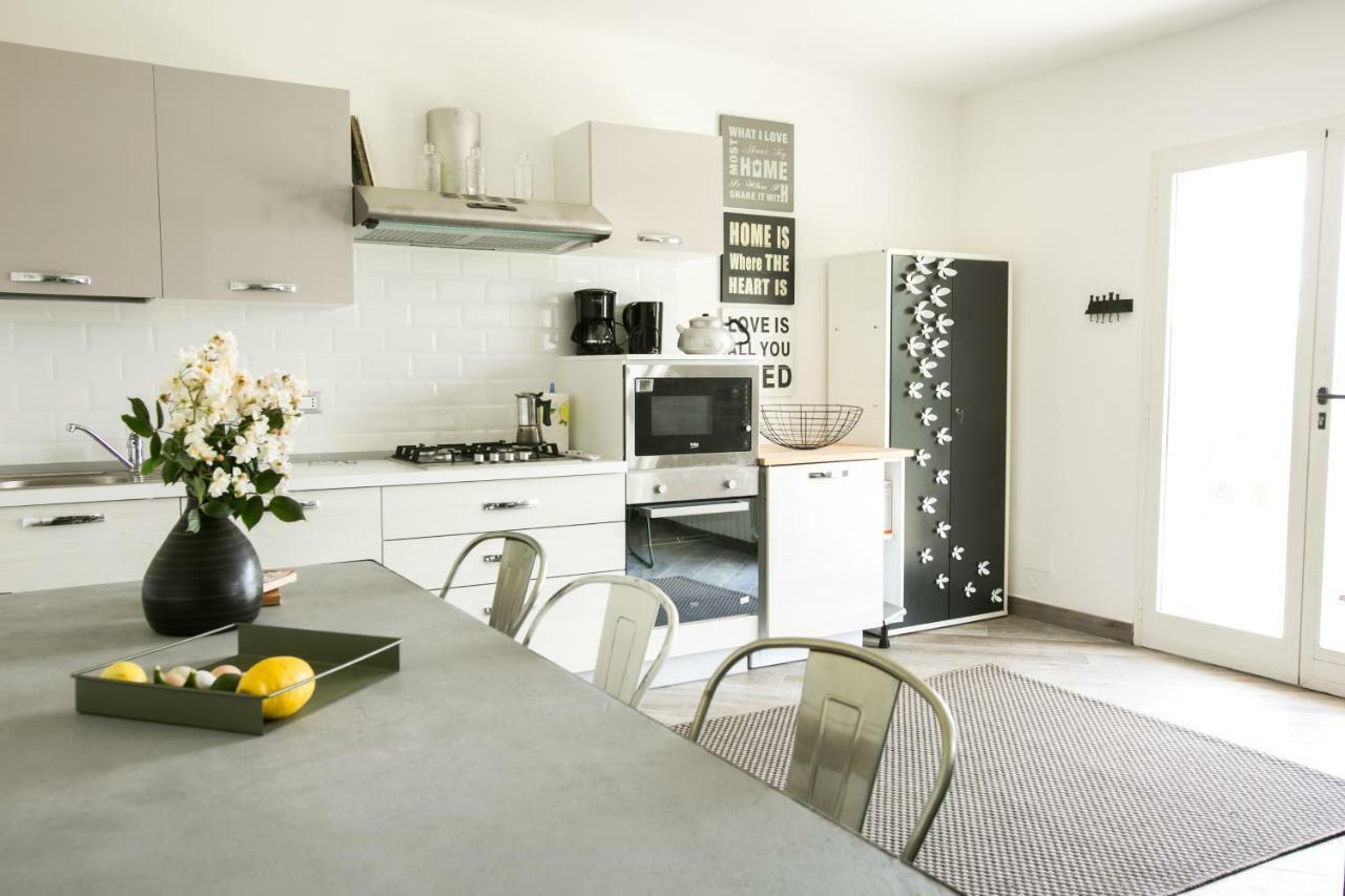Agriturismo Oltrealmare Civezza Eksteriør billede