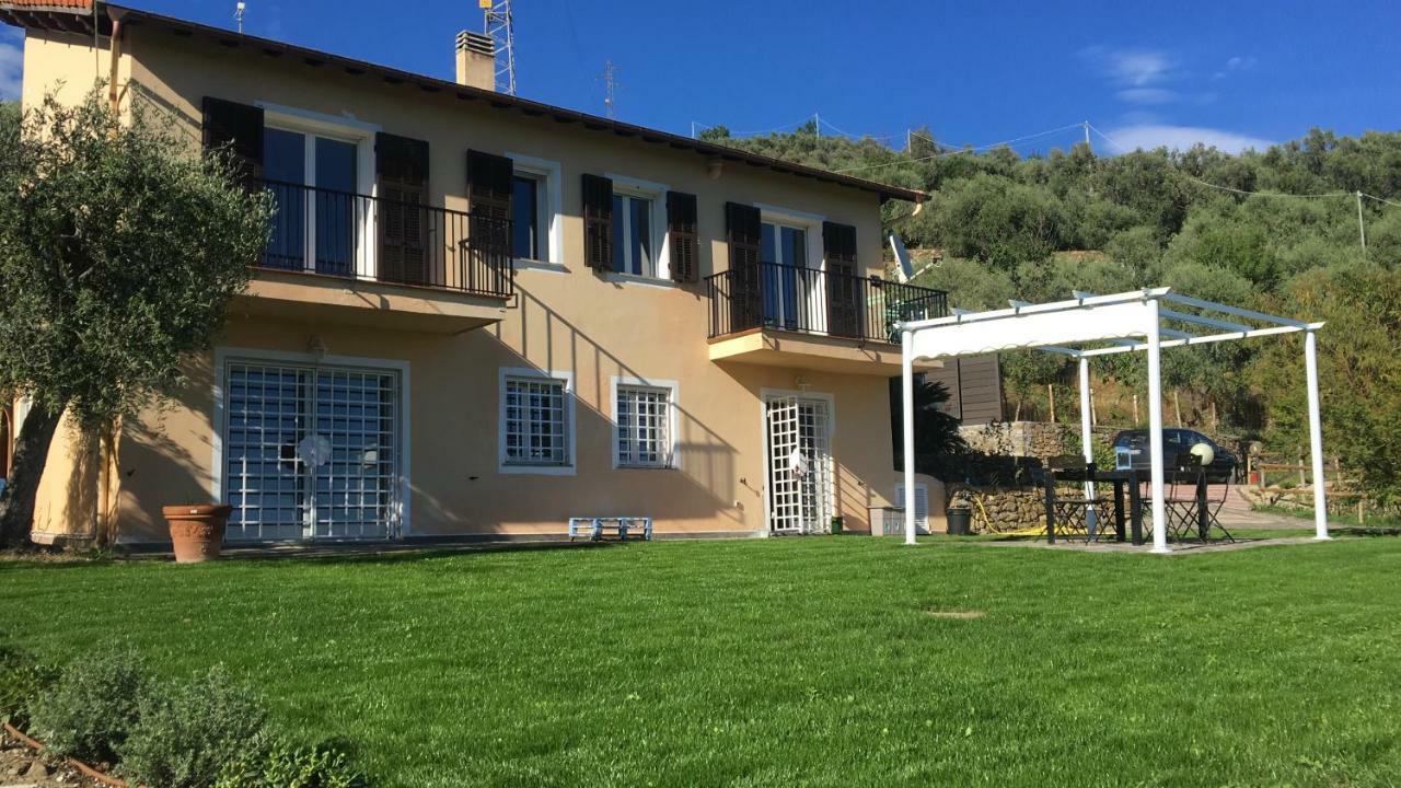 Agriturismo Oltrealmare Civezza Eksteriør billede