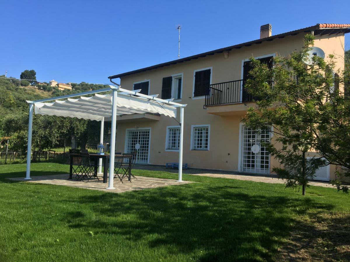 Agriturismo Oltrealmare Civezza Eksteriør billede