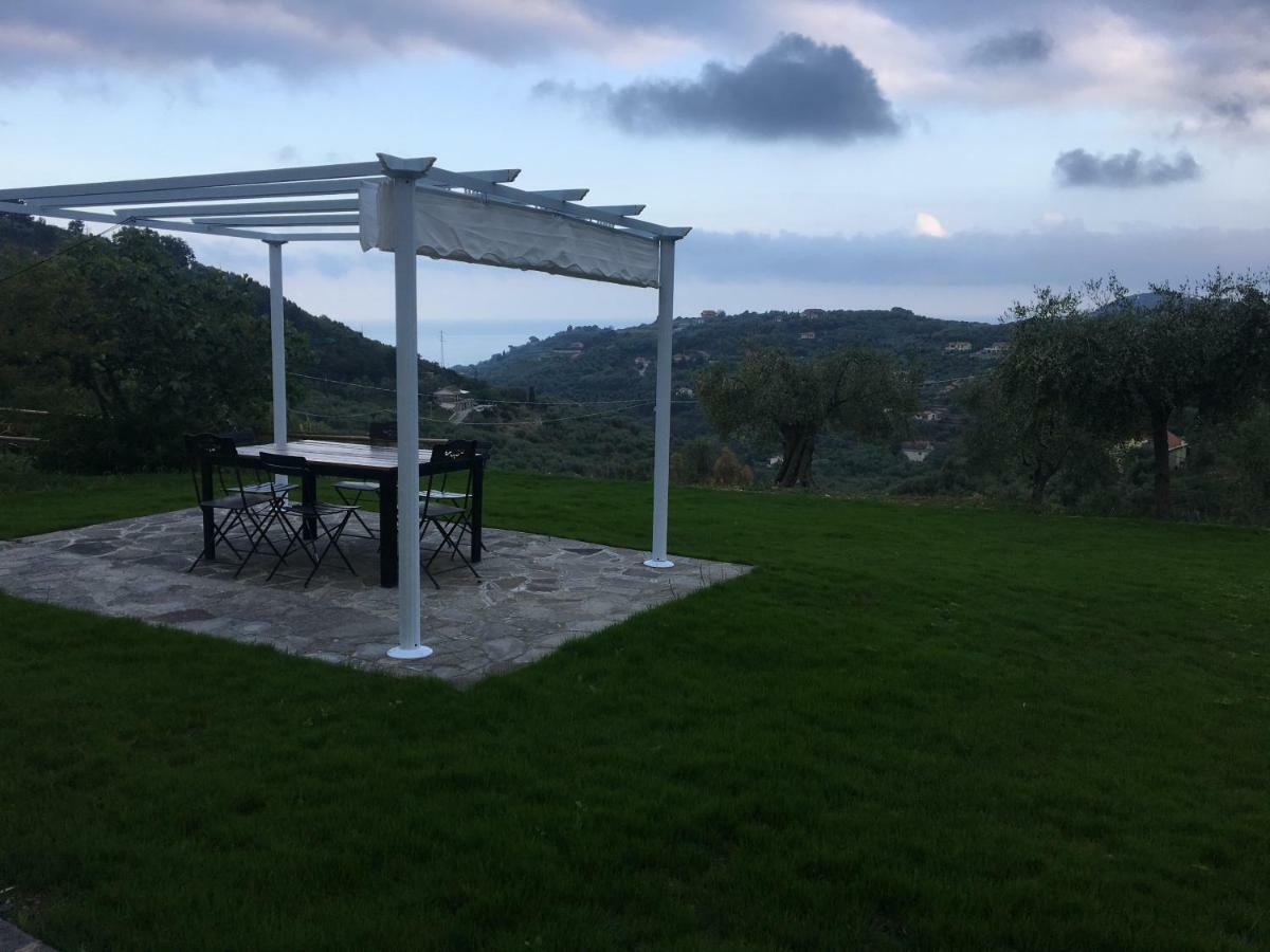 Agriturismo Oltrealmare Civezza Eksteriør billede