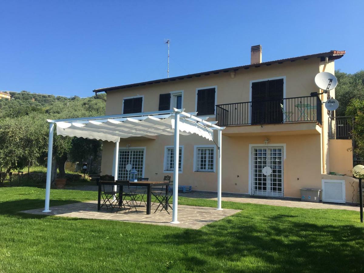 Agriturismo Oltrealmare Civezza Eksteriør billede