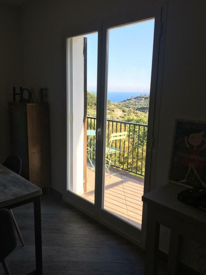 Agriturismo Oltrealmare Civezza Eksteriør billede